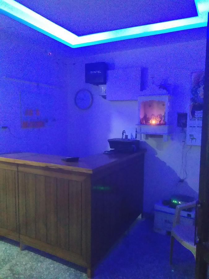 גרייטר נוידה Shiv Shakti Guest House חדר תמונה
