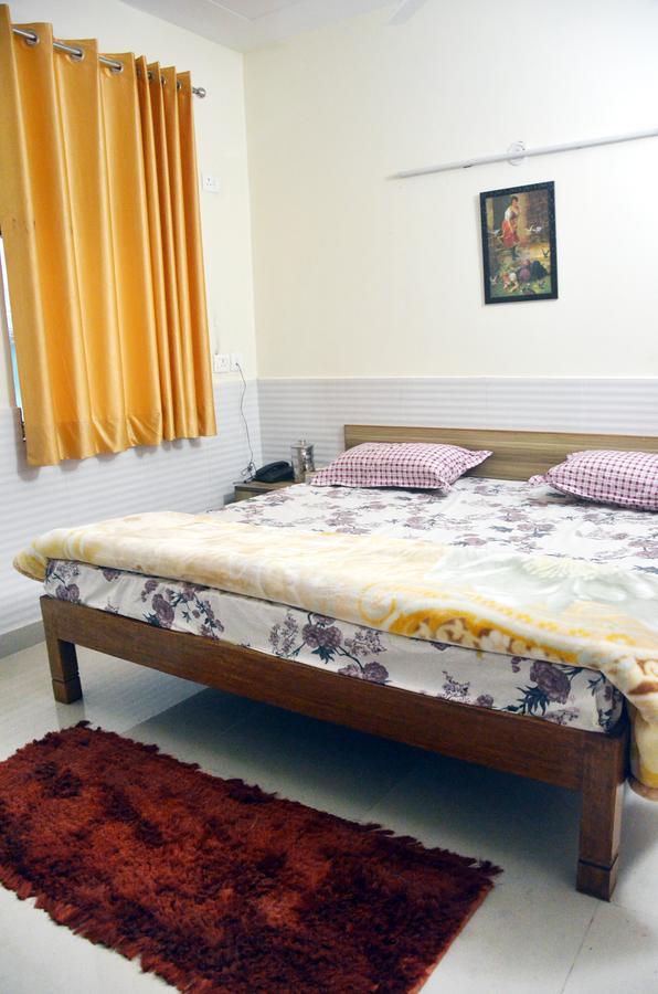 גרייטר נוידה Shiv Shakti Guest House מראה חיצוני תמונה